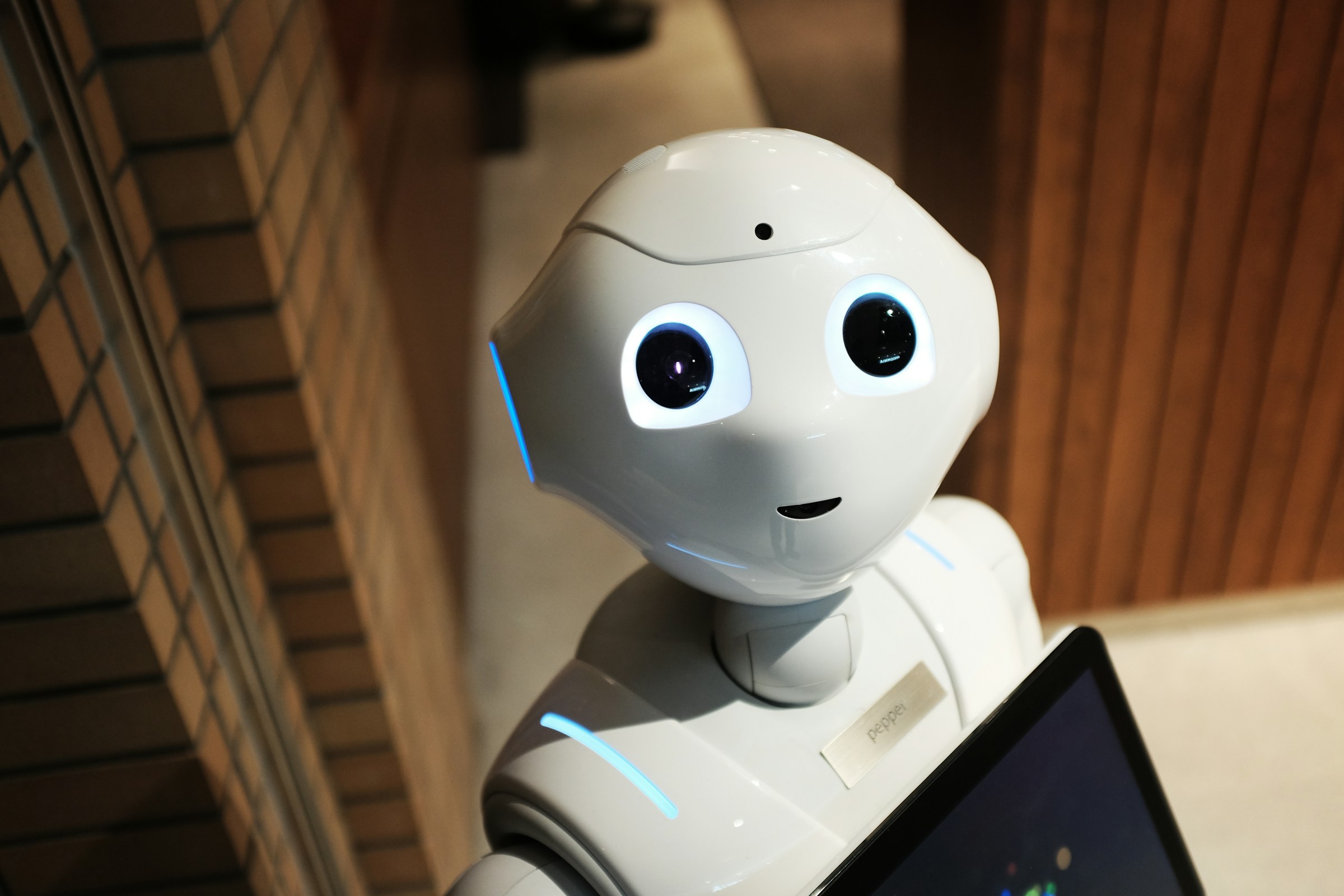 Powering Personalized User Experiences: The Role of AI-Driven Chatbots in Modern Business